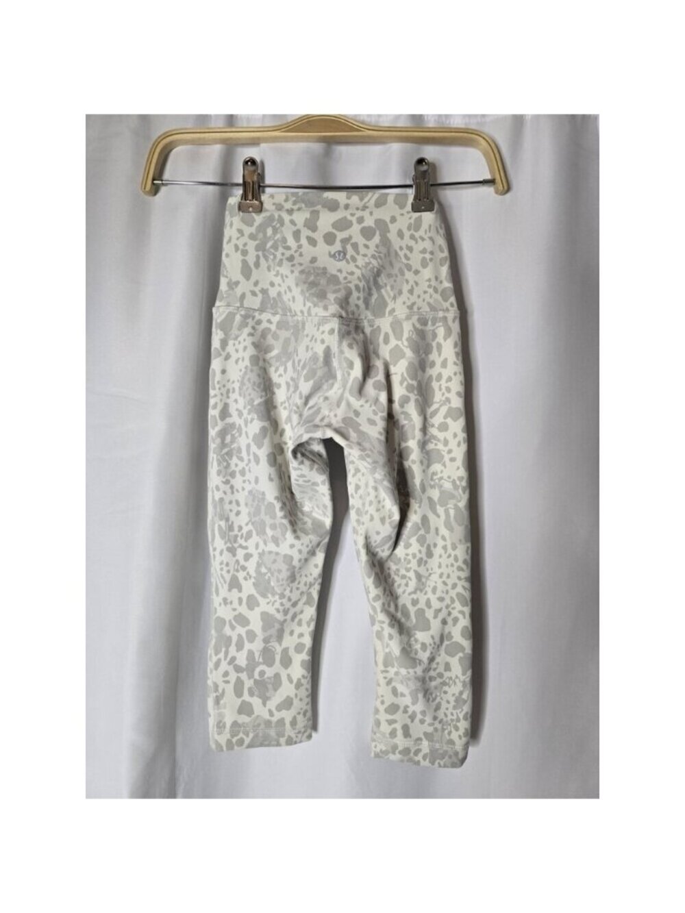 lululemon Align High- Rise Crop 17" Cheetah Camo Antique White Multi Size 0